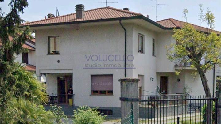 CARUGO AFFITTO BILOCALE NON ARREDATO CON BOX