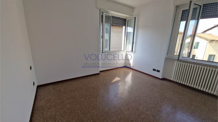 SENNA COMASCO AFFITTO BILOCALE NON ARREDATO