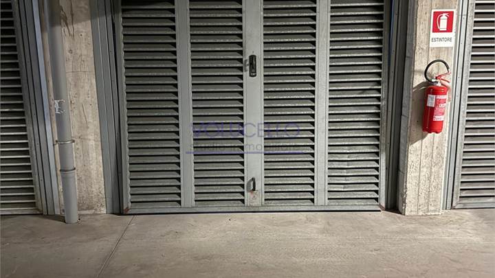 VIMODRONE vendiamo BOX AUTO 