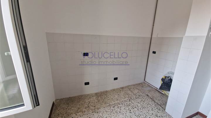 SENNA COMASCO affittiamo MONOLOCALE non arredato