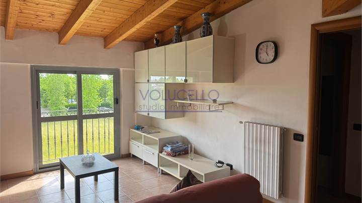 MEDA affittiamo TRILOCALE arredato con cantina
