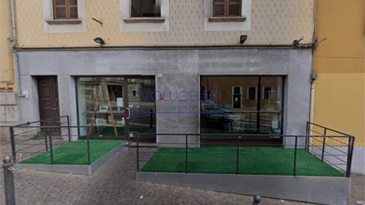 CANTU' Via Manzoni, vendiamo LOCALE attualmente adibito a bar/pub